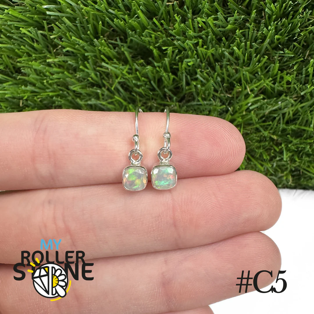 Boucles d'oreilles Opale Éthiopienne Carré 6X6 MM En Argent 925 #C5