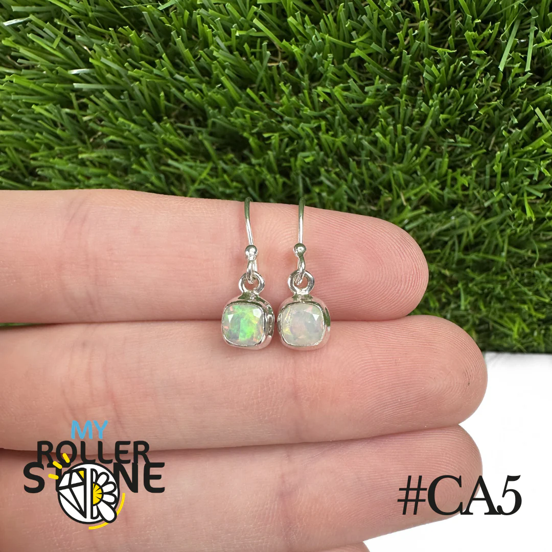 Boucles d'oreilles Opale Éthiopienne Carré Rebord 7X7 MM En Argent 925 - Image 2