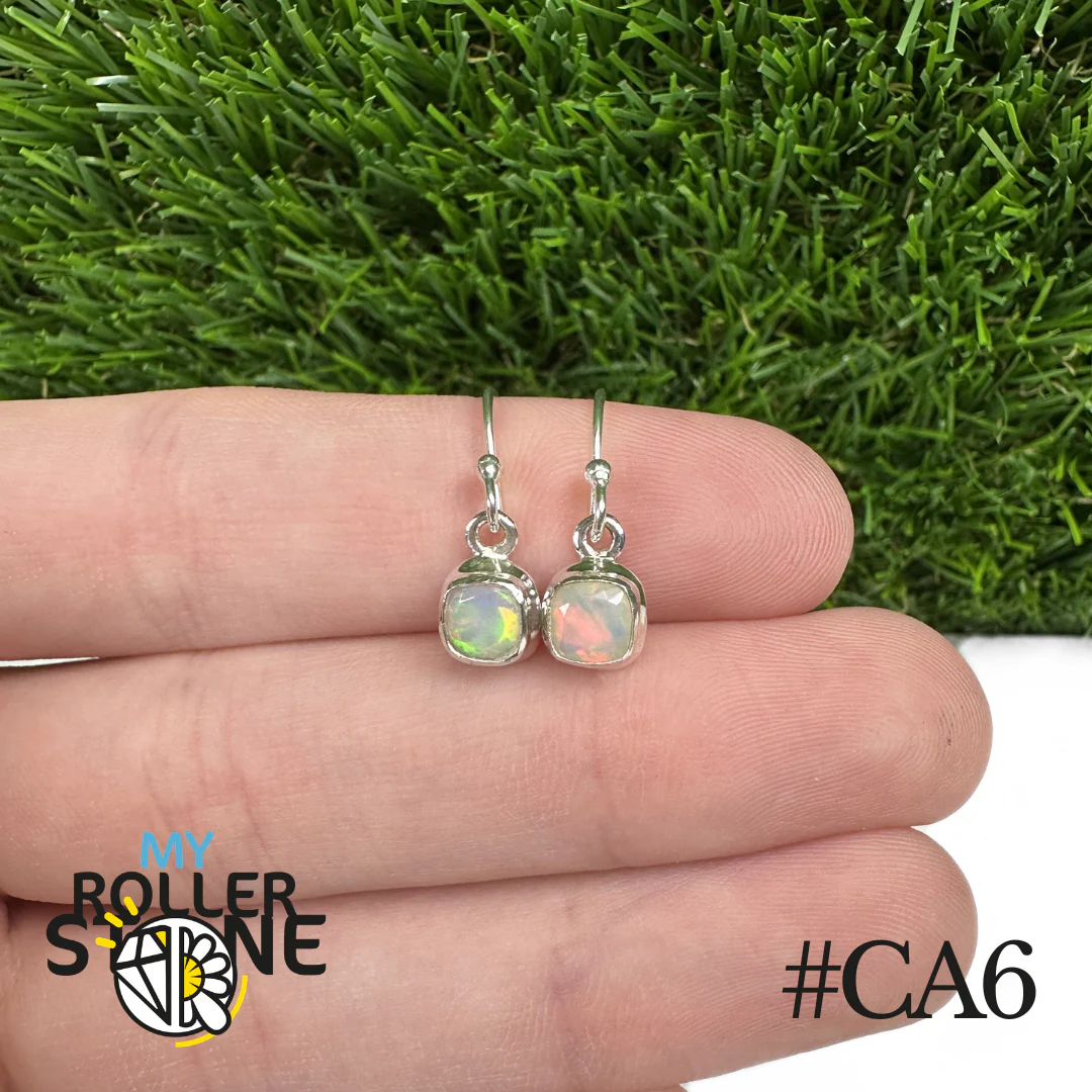 Boucles d'oreilles Opale Éthiopienne Carré Rebord 7X7 MM En Argent 925 - Image 3