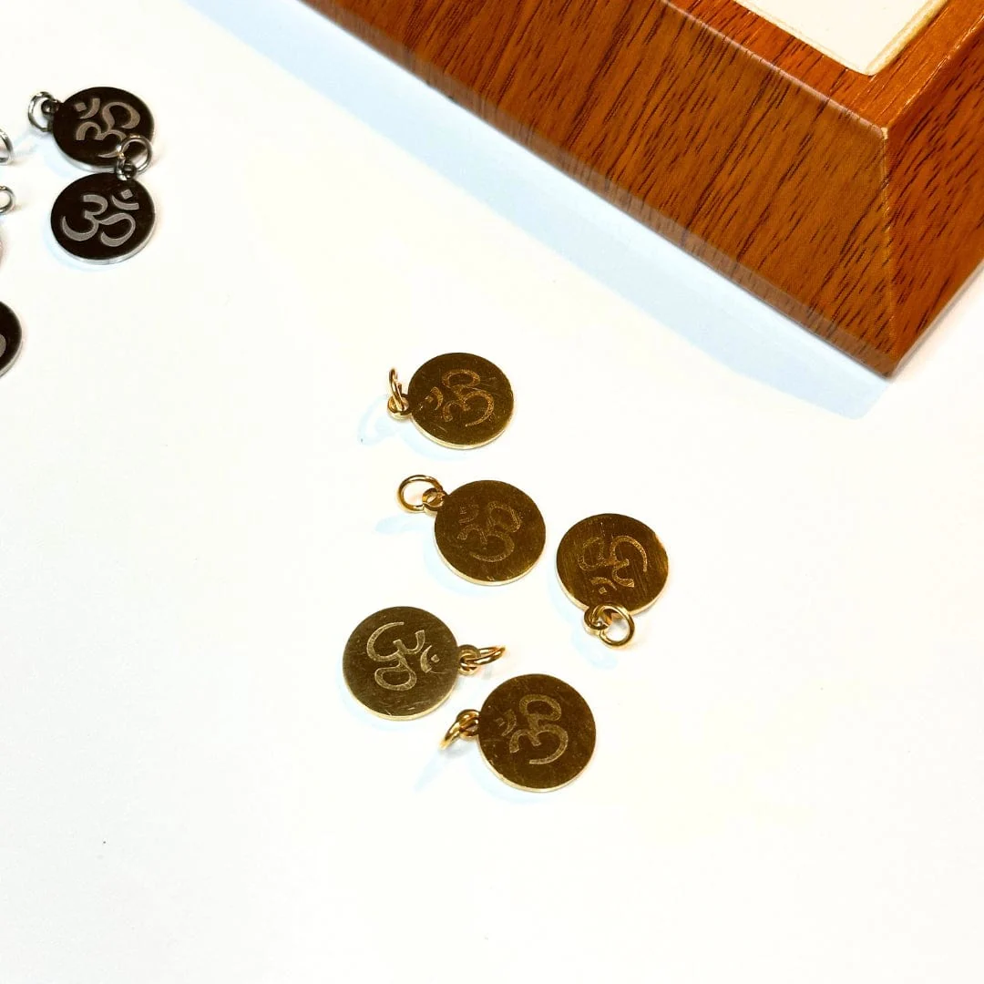 Charm Aum Acier Inoxydable - Image 2