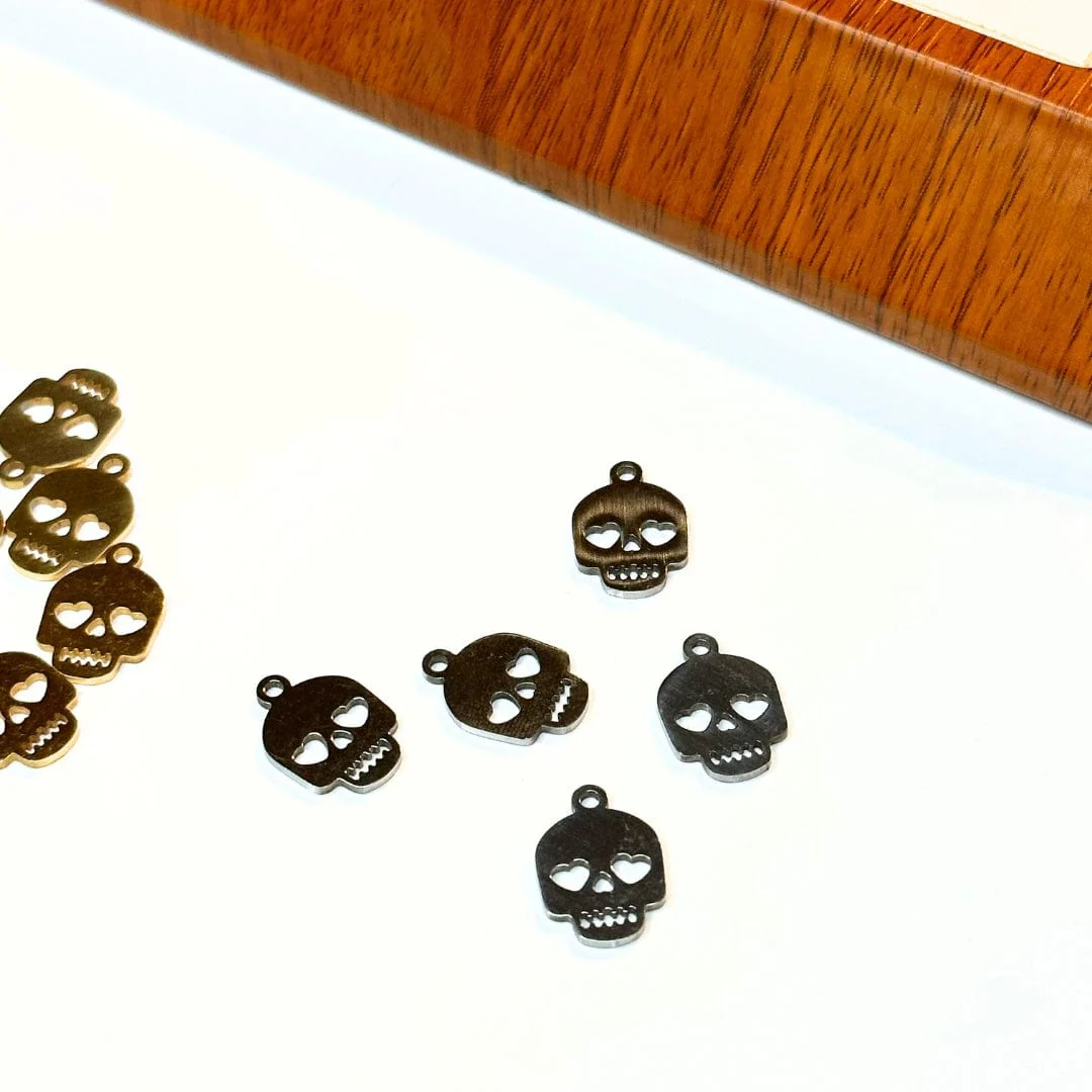 Charm Tête de mort Cœur Acier Inoxydable