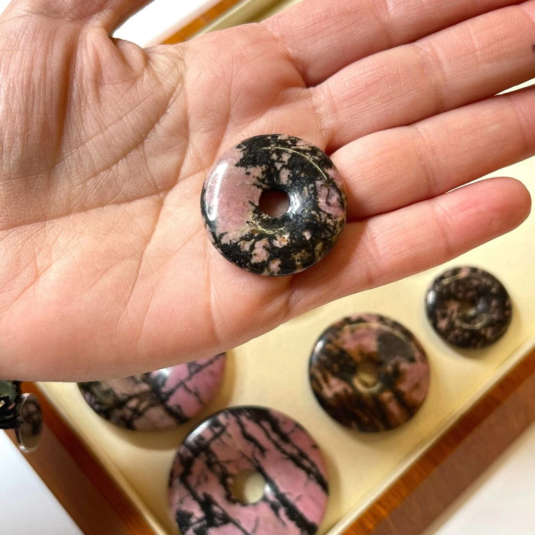 Donuts Rhodonite - Image 4