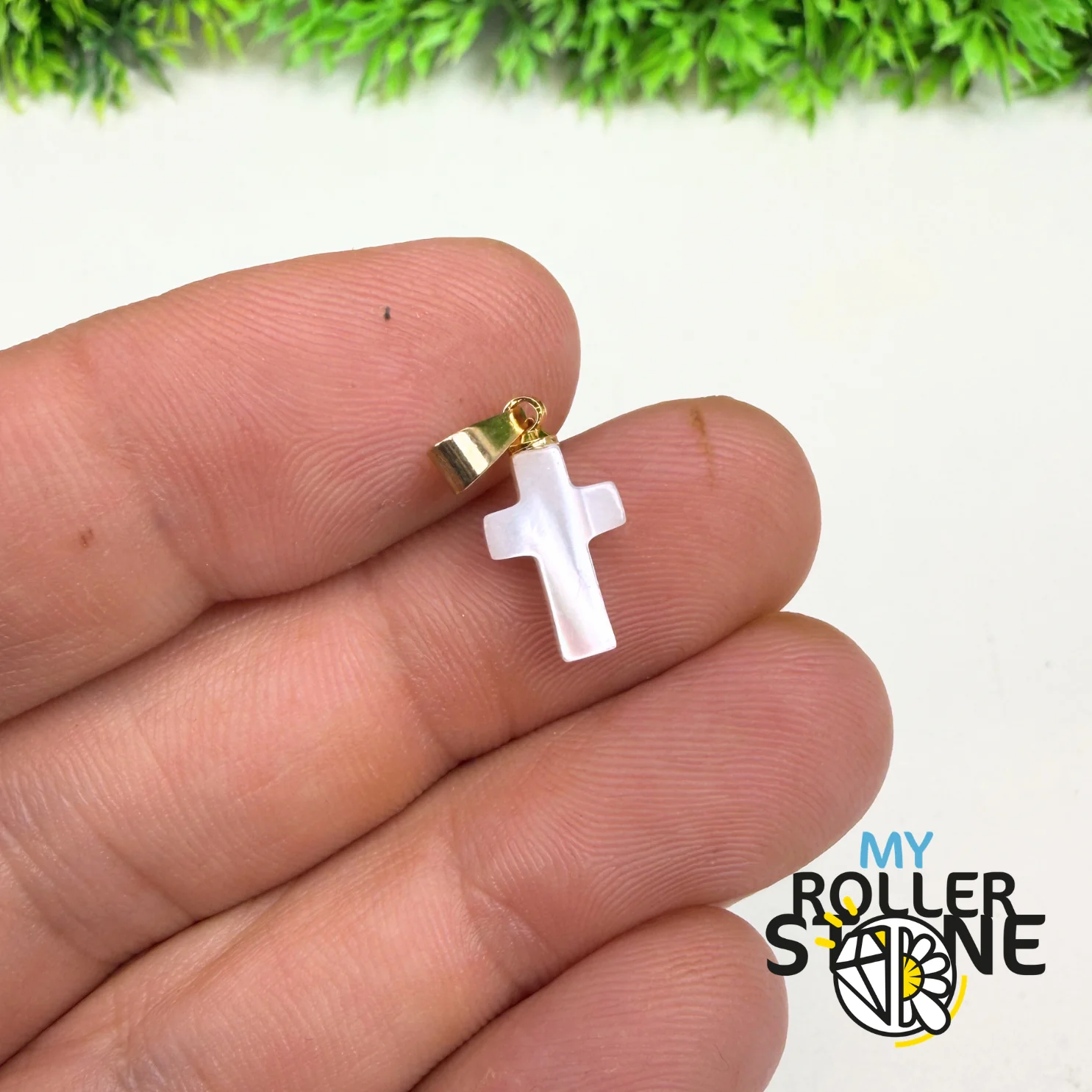 Pendentif Croix Nacre (Grande)