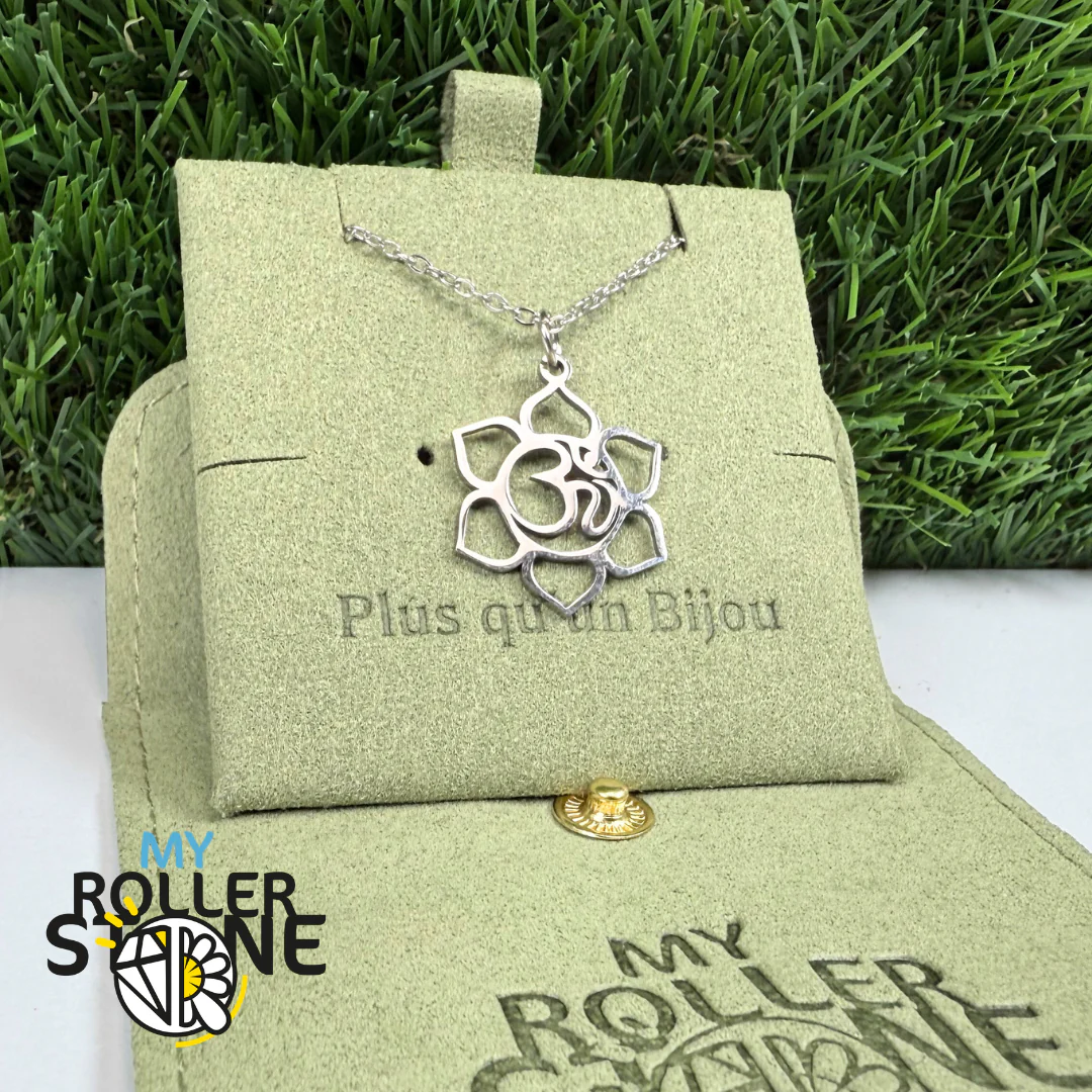 Pendentif Fleur Om Argenté en Acier Inoxydable - Image 2