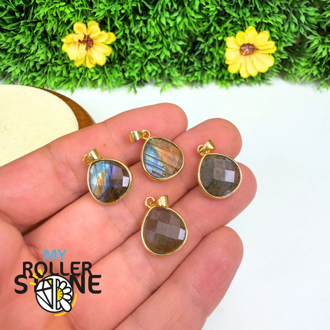 Pendentif Labradorite Goutte Facettée Doré