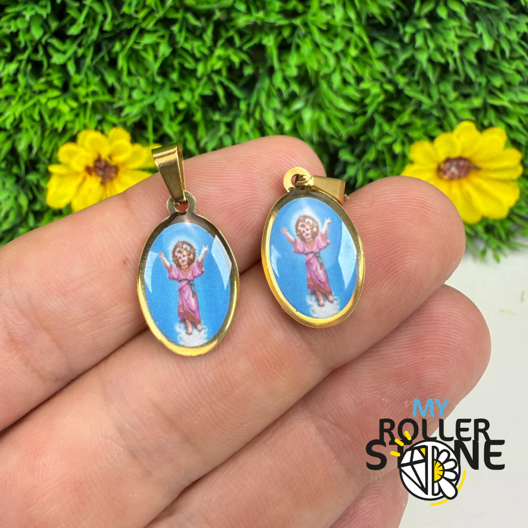 Pendentif l'Enfant Jésus, doré ovale en acier inoxydable
