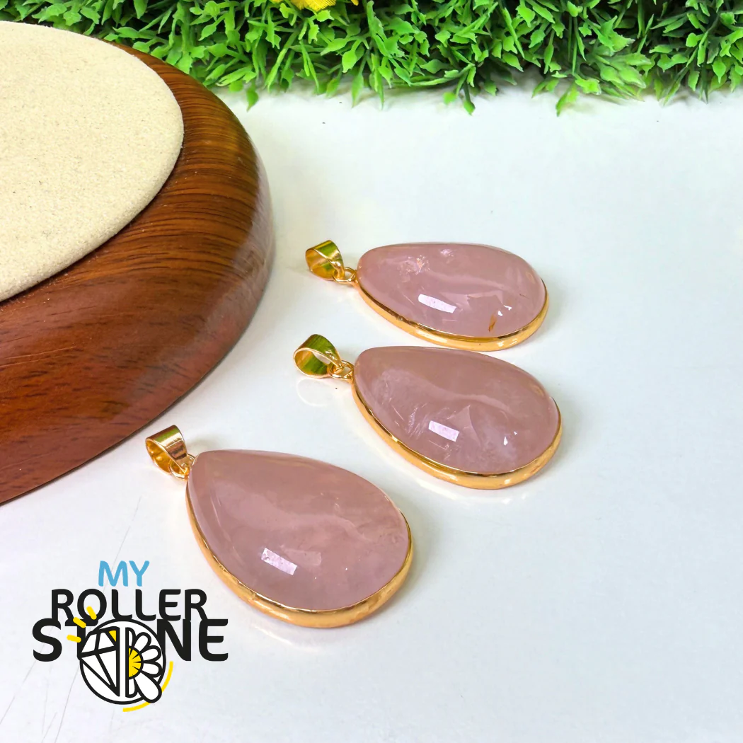 Pendentif Quartz rose goutte serti