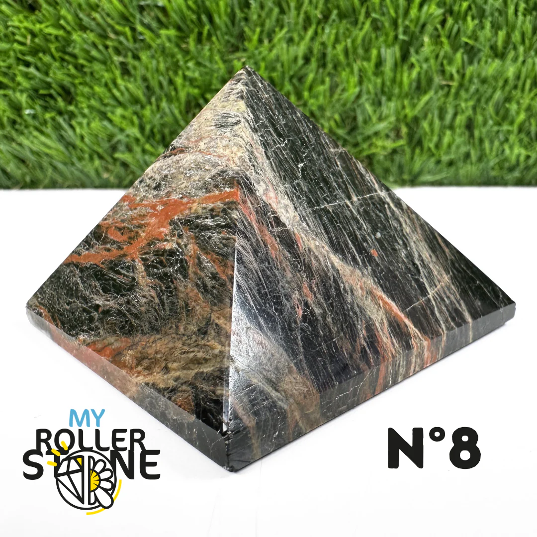 Pyramide en Tourmaline noire du Brésil - Image 10