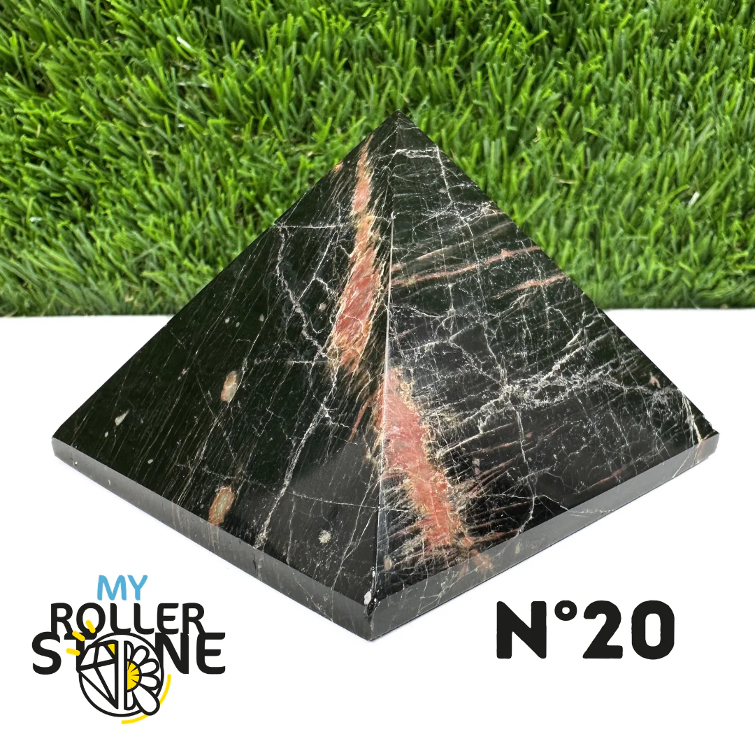 Pyramide en Tourmaline noire du Brésil - Image 21