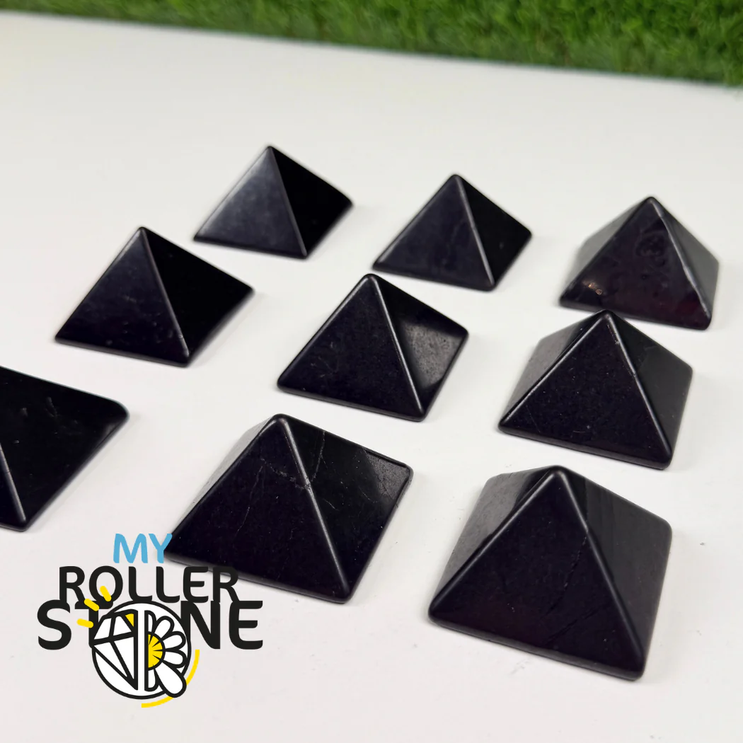 Pyramide Shungite (Deux tailles) - Image 4