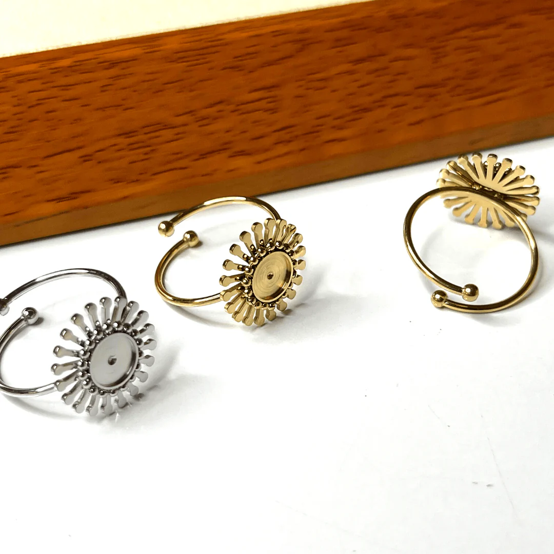 Support Bague Cabochon Fleur Argenté/Doré
